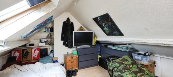 3 bedrooms House in Freshwater and Totland, United Kingdom No. 2067 15