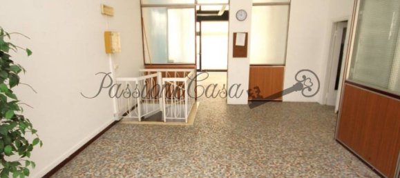 3-salle Propriété commerciale à Vigevano, Italy No. 292793 2