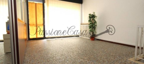 3-salle Propriété commerciale à Vigevano, Italy No. 292793 3