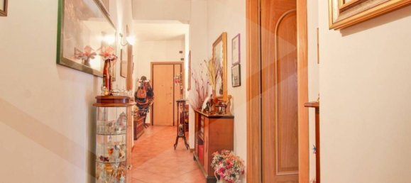 5 rooms Apartment in Rome, Italy No. 17523 7