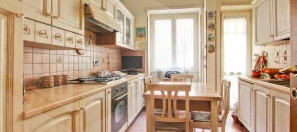 5 rooms Apartment in Rome, Italy No. 17523 6