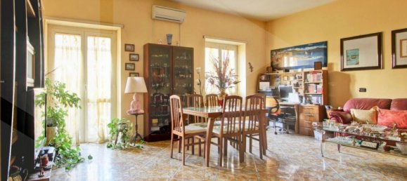 5 rooms Apartment in Rome, Italy No. 17523 4