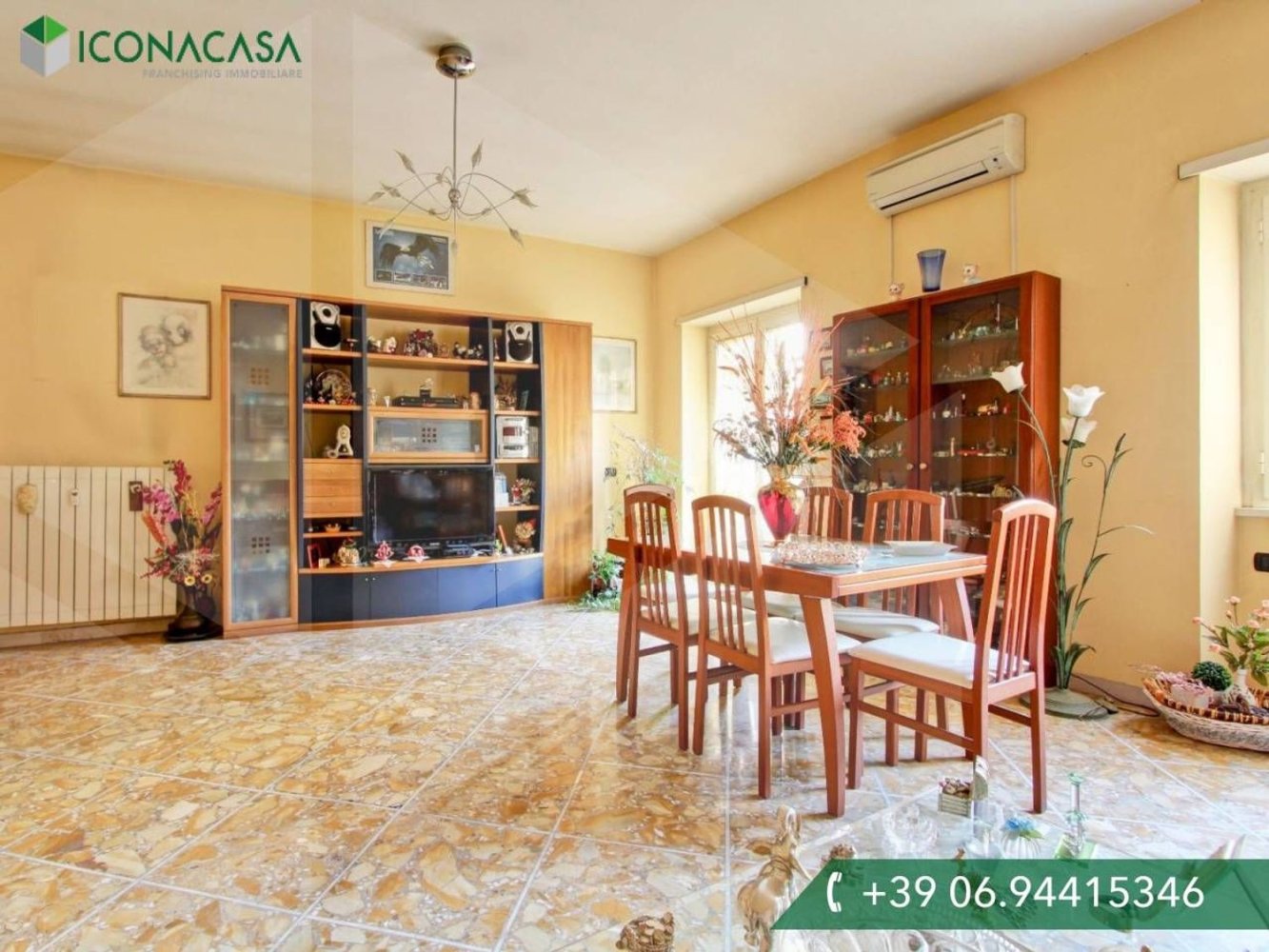 5 rooms Apartment in Rome, Italy No. 17523