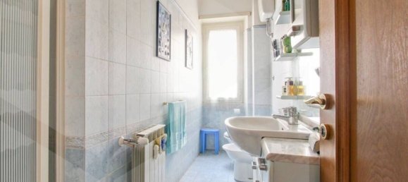 5 rooms Apartment in Rome, Italy No. 17523 15