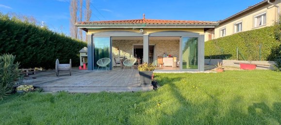 3 bedrooms Villa in Ain, France No. 339318 2