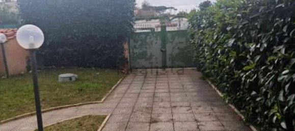 4 bedrooms House in Ardea, Italy No. 325104 4