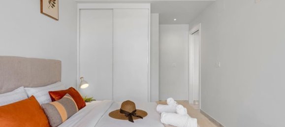 Apartamento de 2 dormitorios en Dehesa De Campoamor, Spain No. 188088 12