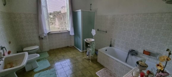 Casa de 13 divisões em Lucca, Italy N.º 256429 27