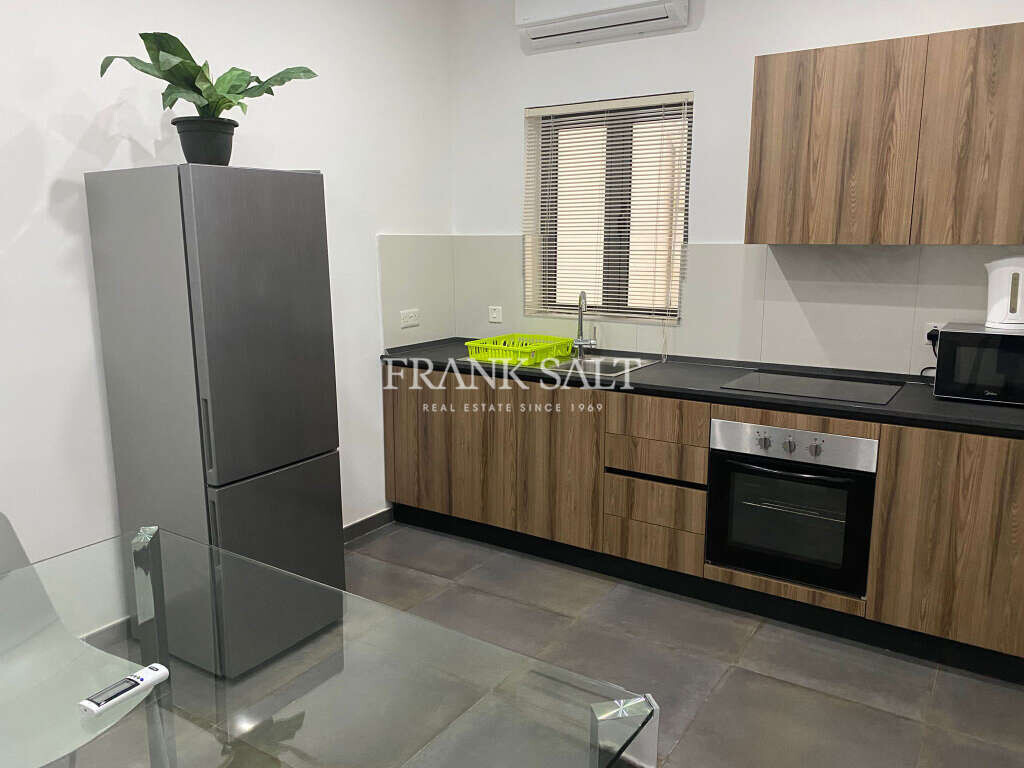 2 bedrooms Apartment in Ta' Xbiex, Malta No. 5050