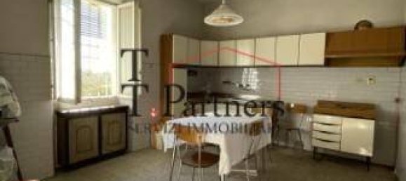 5 bedrooms House in Calenzano, Italy No. 79530 3