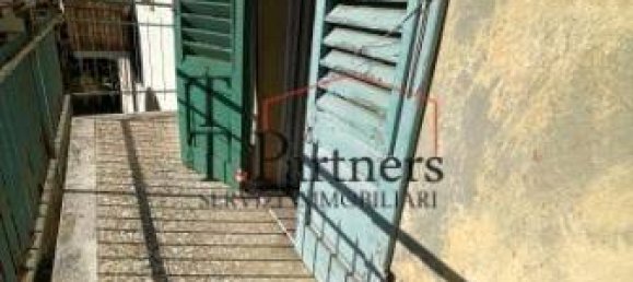 5 bedrooms House in Calenzano, Italy No. 79530 4