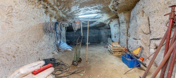 3 bedrooms House in Luynes, France No. 275290 10