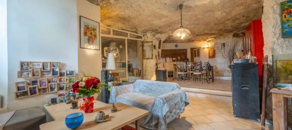 3 bedrooms House in Luynes, France No. 275290 2