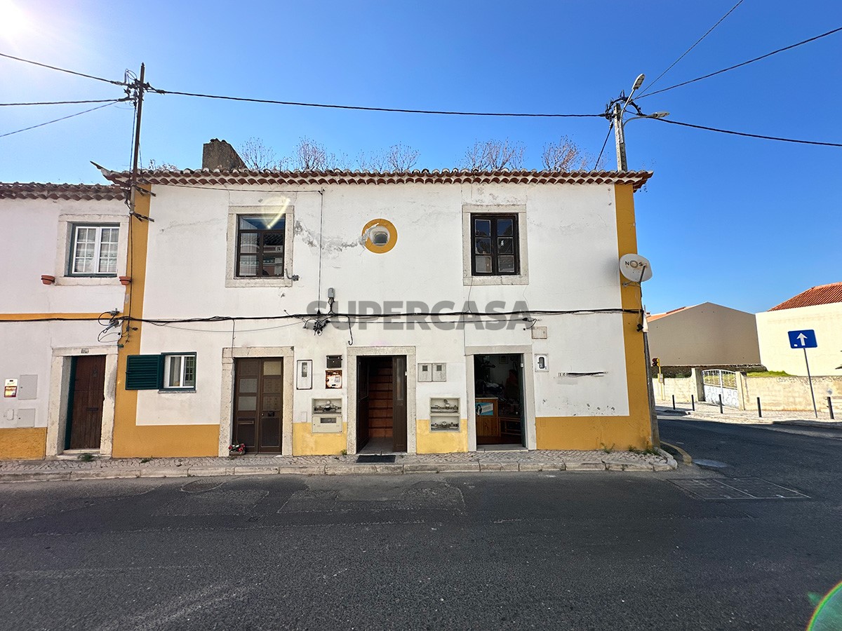 175m² Building in Setubal, Portugal No. 280637