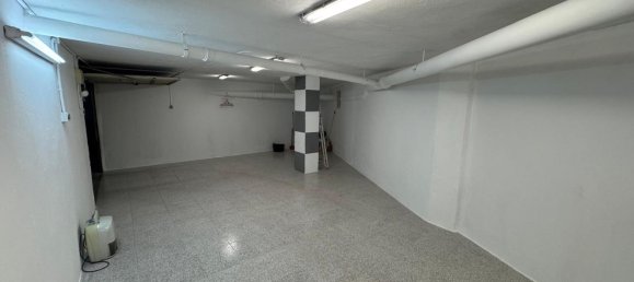 48m² Garage in Santander, Spain No. 140685 3