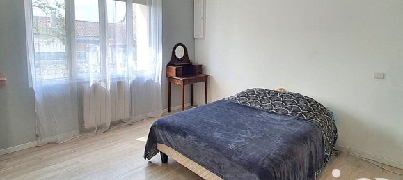 Casa de 3 dormitorios en Mornac, France No. 321024 2