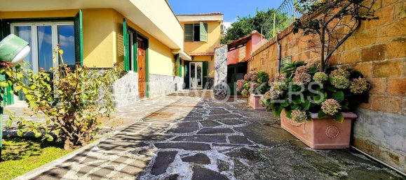 7 chambres Villa à Pozzuoli, Italy No. 102233 10