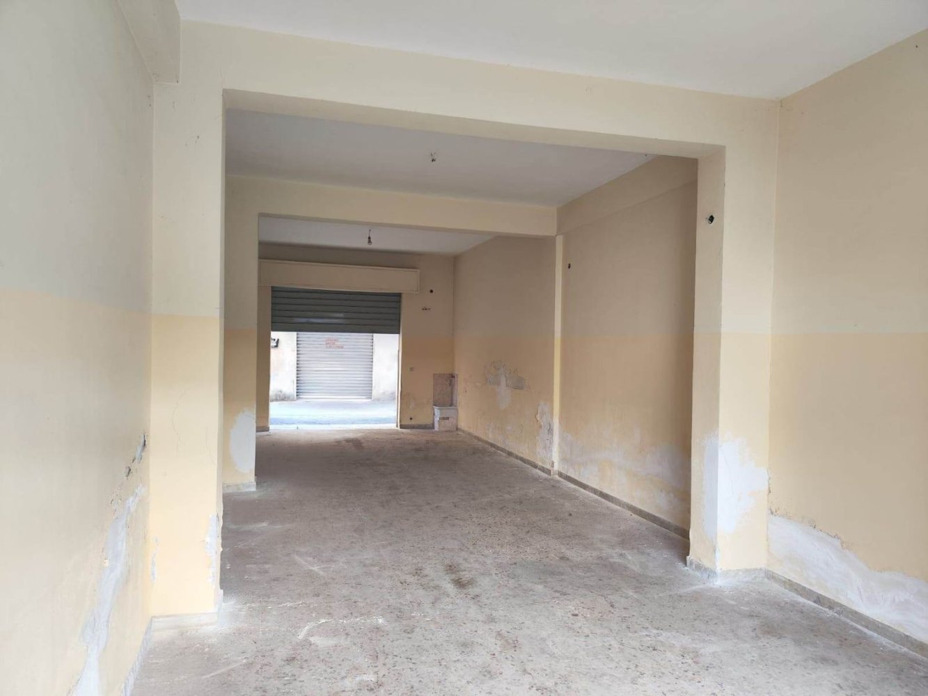 Imóvel comercial em Palermo, Italy 60 m² N.º 380777