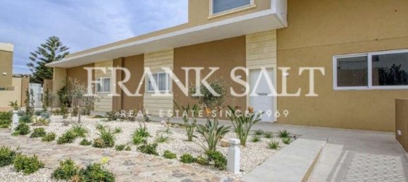 6 bedrooms House in Ghajnsielem, Malta No. 5768 17