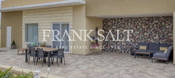 6 bedrooms House in Ghajnsielem, Malta No. 5768 16