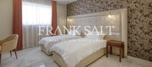 6 bedrooms House in Ghajnsielem, Malta No. 5768 13