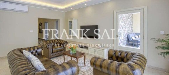 6 bedrooms House in Ghajnsielem, Malta No. 5768 9