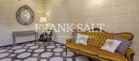 6 bedrooms House in Ghajnsielem, Malta No. 5768 5