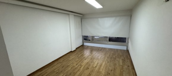  محلّ في Larnaca, قبرص 70متر مربع رقم 26331 6