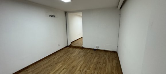 محلّ في Larnaca, قبرص 70متر مربع رقم 26331 7