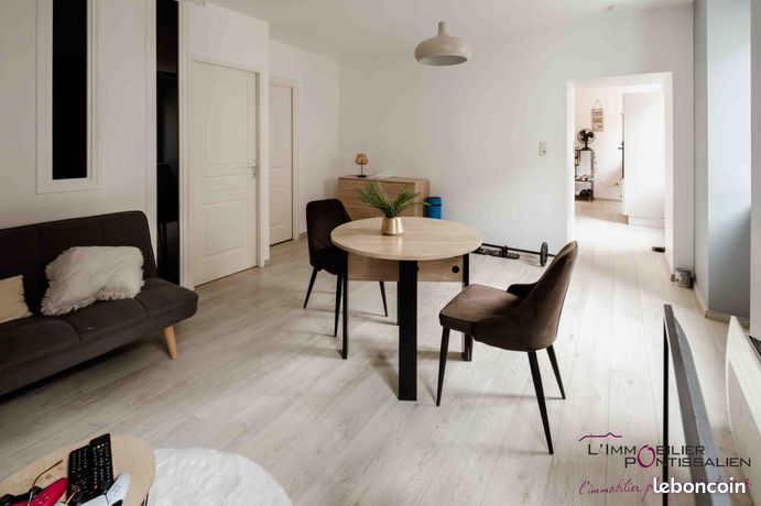 Квартира с 1 спальней в Понтарлье, Франция № 301913