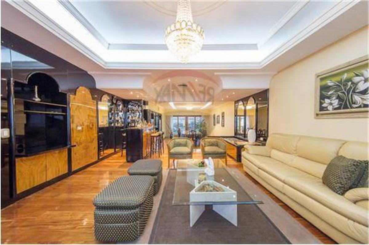 4 bedrooms House in Buenos Aires, Argentina No. 83762