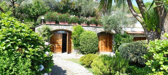 5 rooms Villa in Rapallo, Italy No. 35688 4