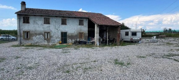 4 bedrooms House in Montegalda, Italy No. 124960 4