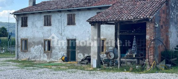 4 bedrooms House in Montegalda, Italy No. 124960 2