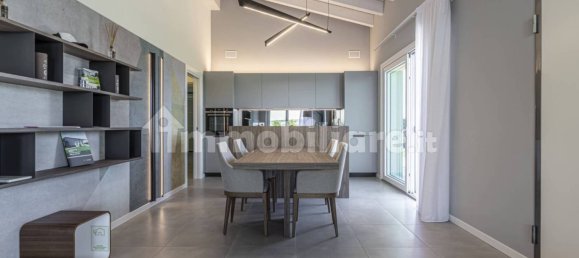 2 Schlafzimmer Villa in Padenghe sul Garda, Italy, Nr. 10401 8