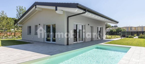 2 Schlafzimmer Villa in Padenghe sul Garda, Italy, Nr. 10401 34