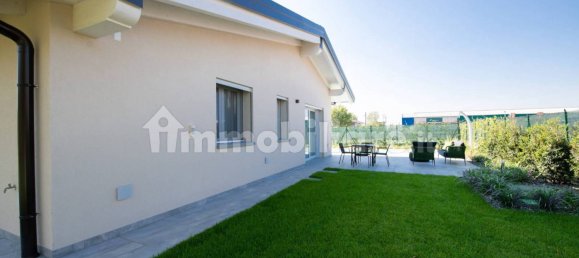 2 Schlafzimmer Villa in Padenghe sul Garda, Italy, Nr. 10401 32