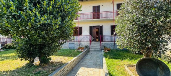 3 bedrooms Villa in Rivoli, Italy No. 263957 4