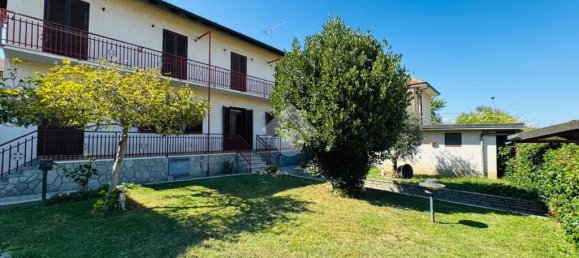3 bedrooms Villa in Rivoli, Italy No. 263957 3