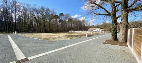 Terrain à Avensan, France 400m² No. 81720 10