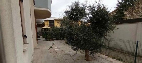 Apartamento de 2 habitaciónes en Solaro, Italy No. 110387 11