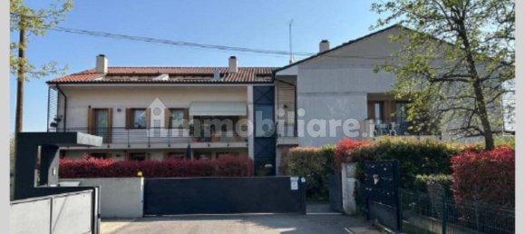 1 bedroom Apartment in Treviso, Italy No. 324853 2