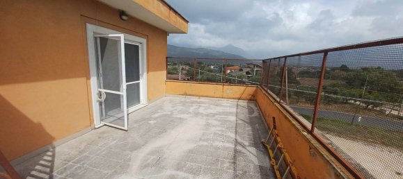 4 Schlafzimmer Wohnung in Priverno, Italy, Nr. 326898 2