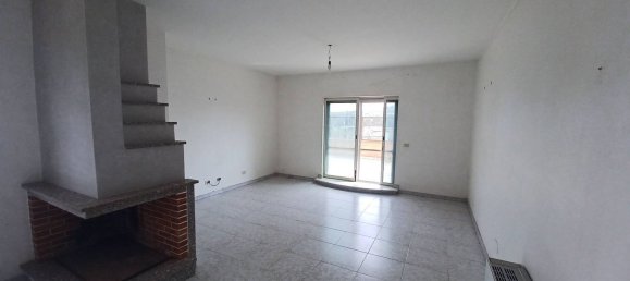 4 Schlafzimmer Wohnung in Priverno, Italy, Nr. 326898 3