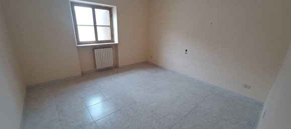 4 Schlafzimmer Wohnung in Priverno, Italy, Nr. 326898 10