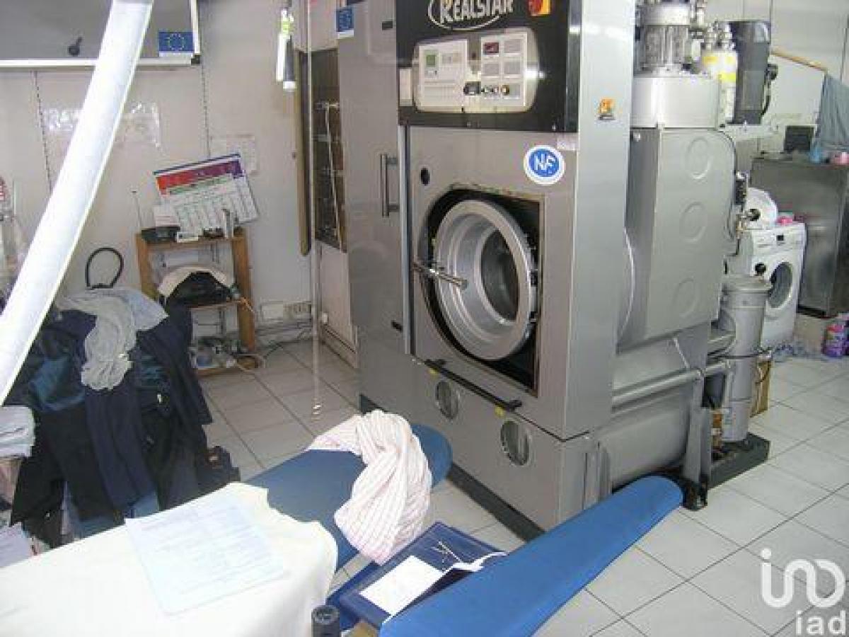 Офис 70м² в Маноск, Франция № 18026