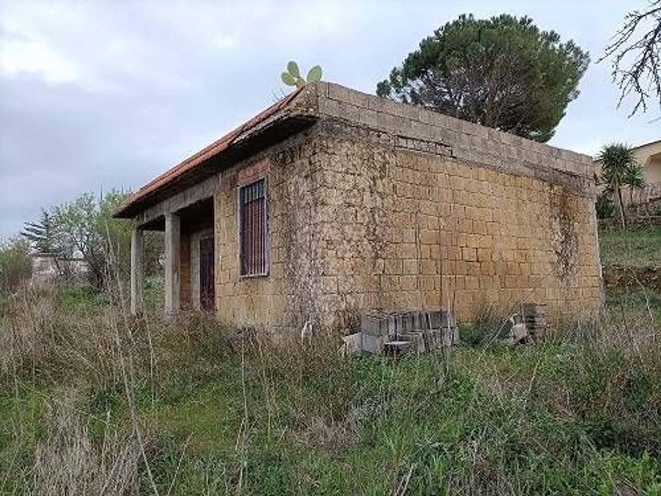 Villa de 2 divisões em Pietraperzia, Italy N.º 78664