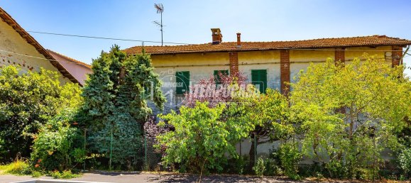 Casa de 5 habitaciónes en Narzole, Italy No. 260615 18