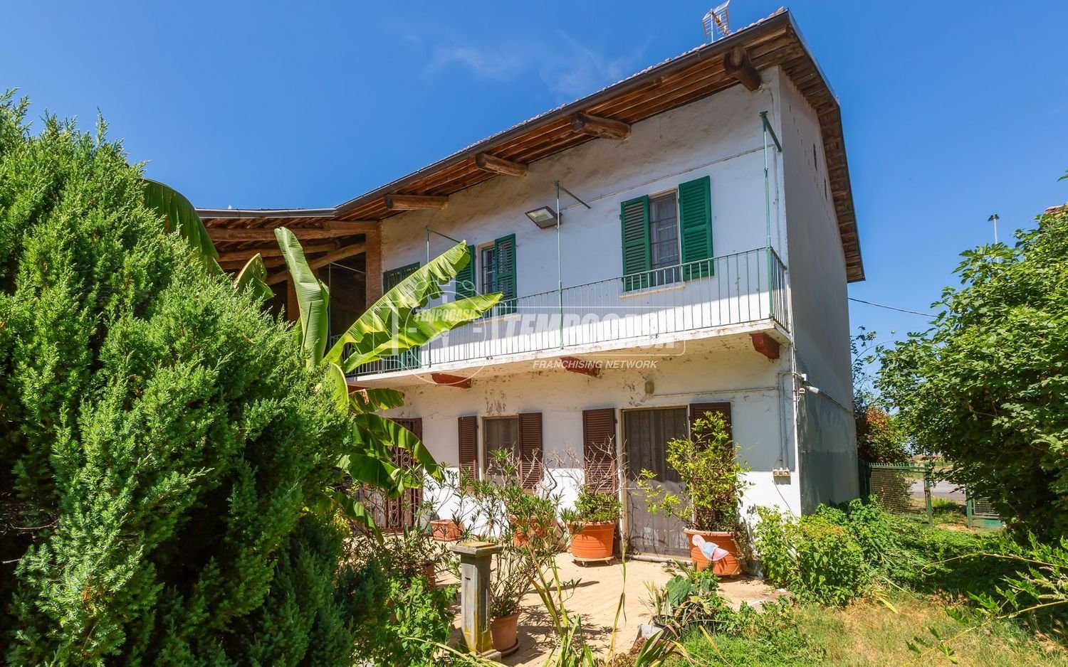 Casa de 5 habitaciónes en Narzole, Italy No. 260615
