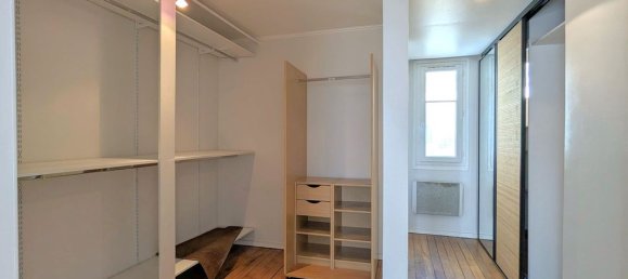 1 bedroom Duplex in Paris, France No. 176095 4